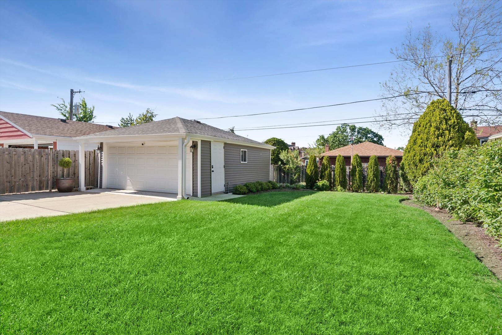 7504 W Jonquil Terrace