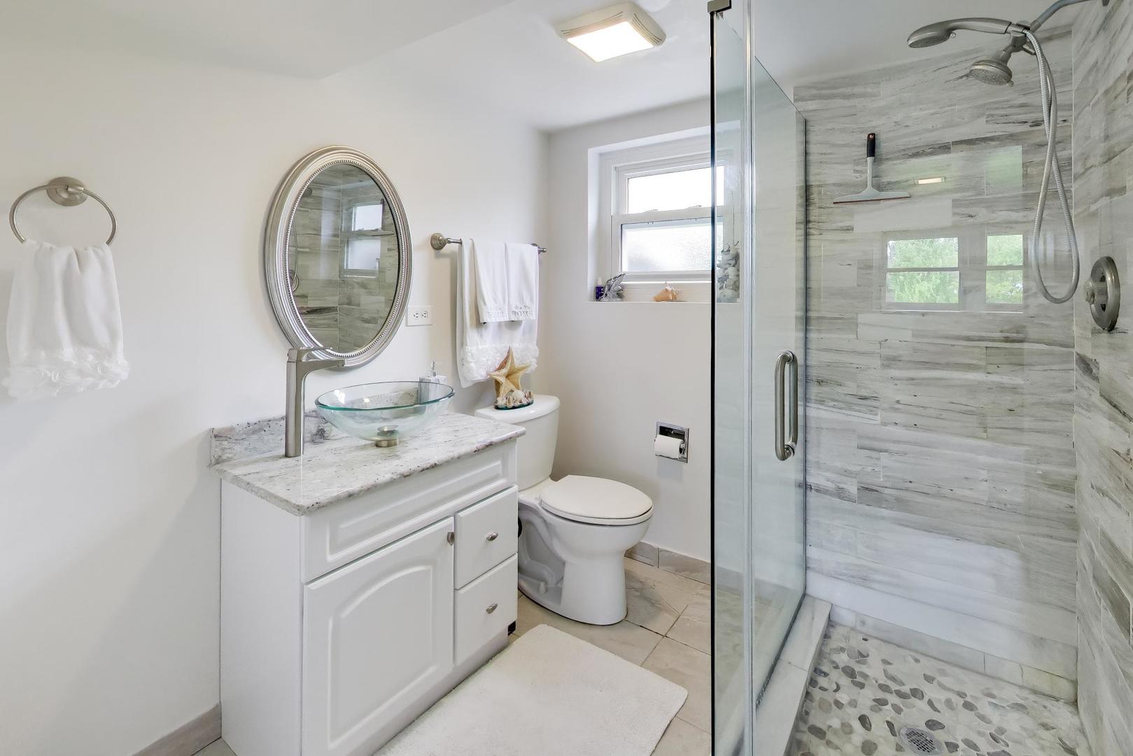 1316 W Plymouth Court