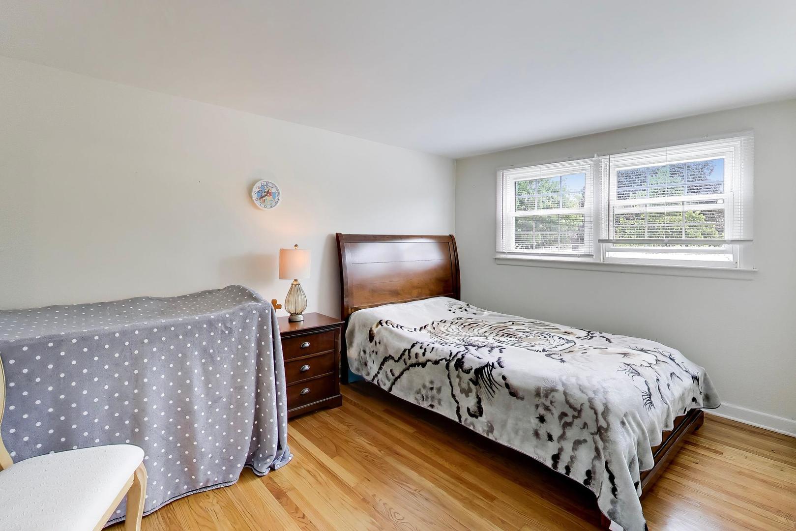 1316 W Plymouth Court