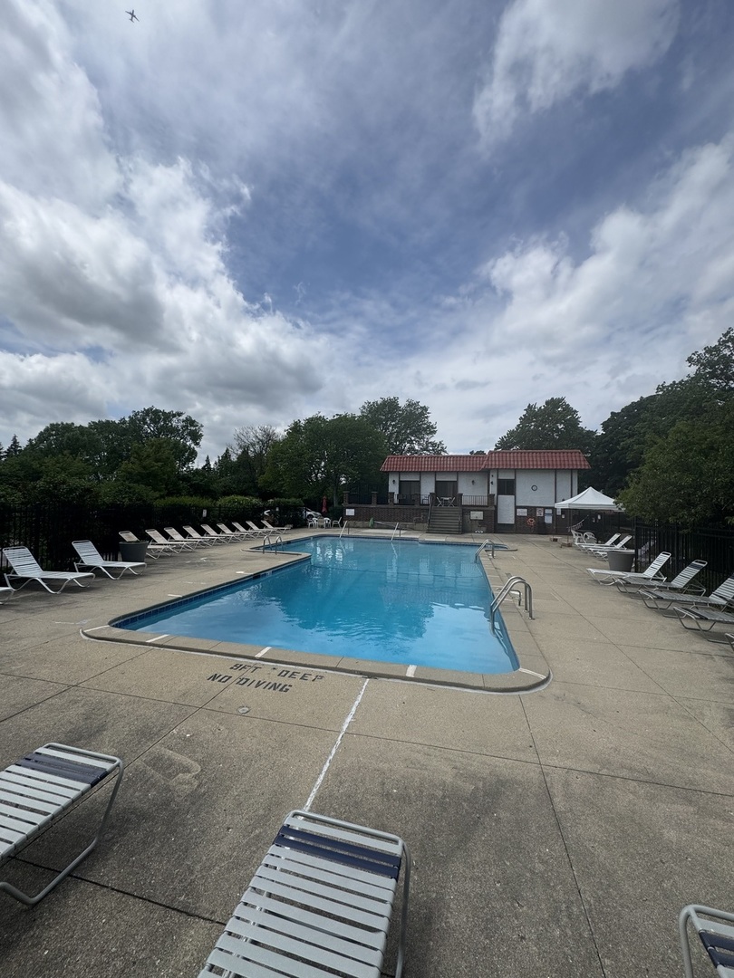 375 Plum Creek Drive Unit: 402