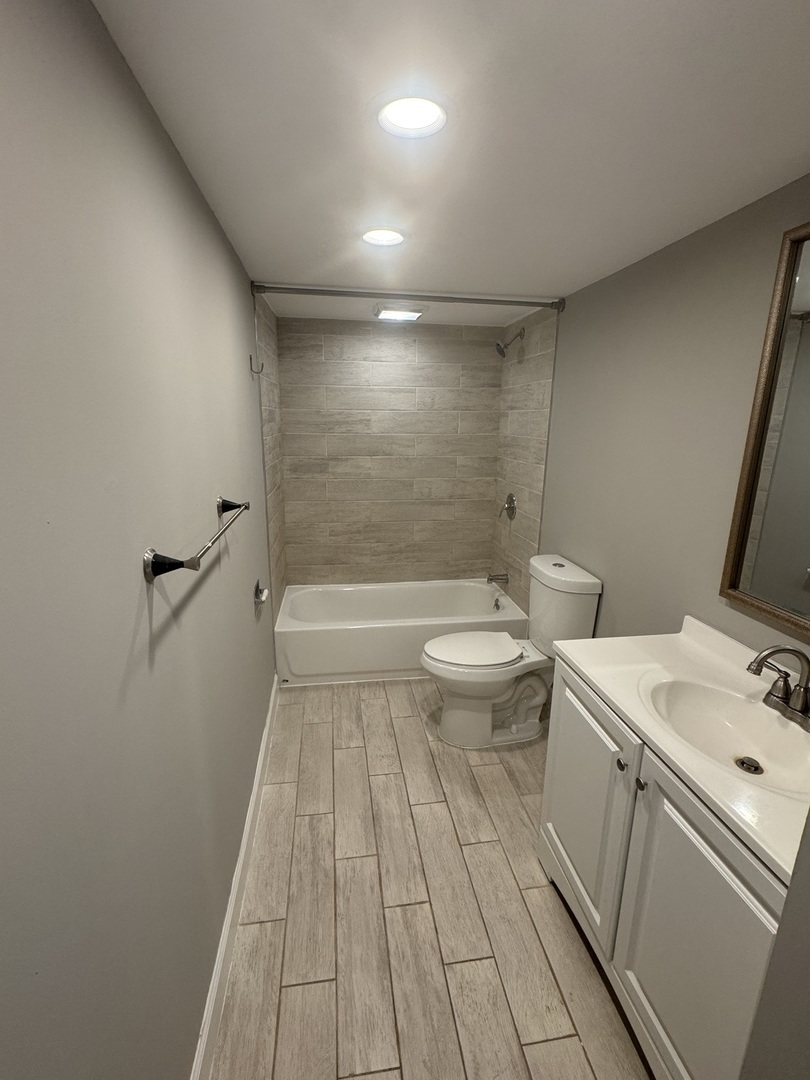 375 Plum Creek Drive Unit: 402