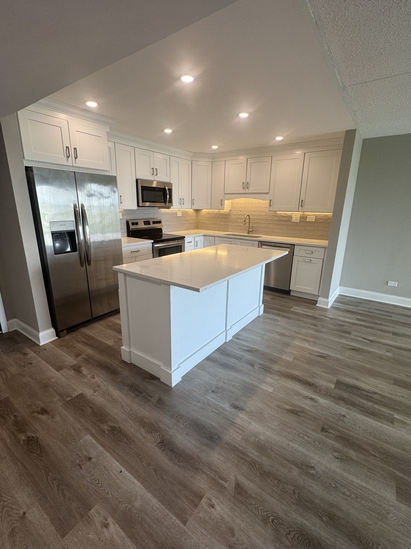 375 Plum Creek Drive Unit: 402