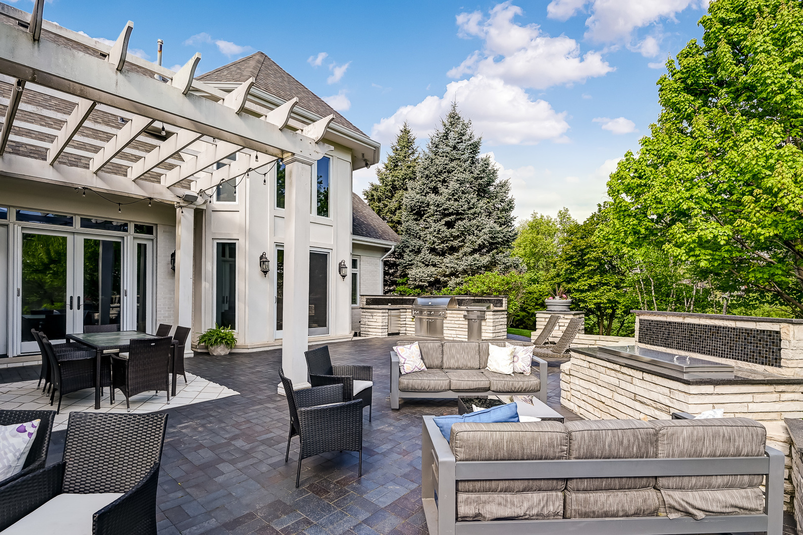9 Clubside Court