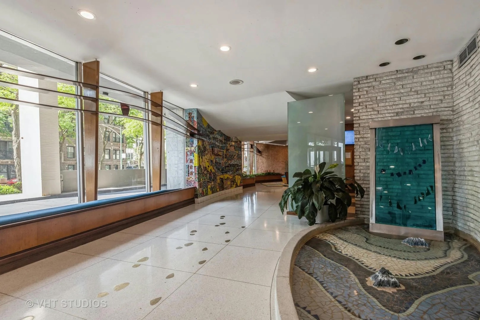 6301 N Sheridan Road Unit: 10r