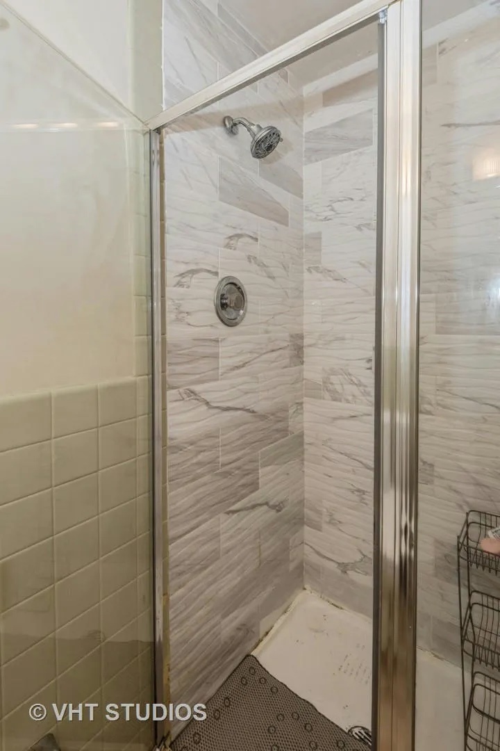 6301 N Sheridan Road Unit: 10r