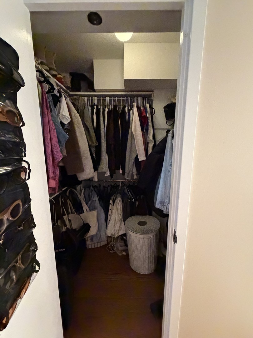 1309 N Wells Street Unit: 705
