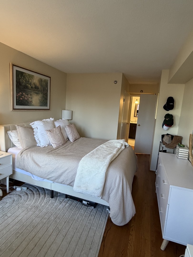 1309 N Wells Street Unit: 705