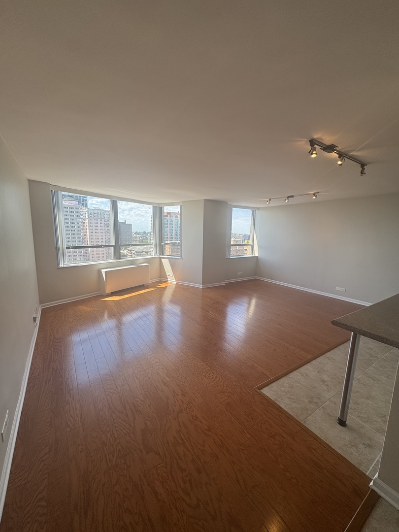 5701 N SHERIDAN Road Unit: 17S