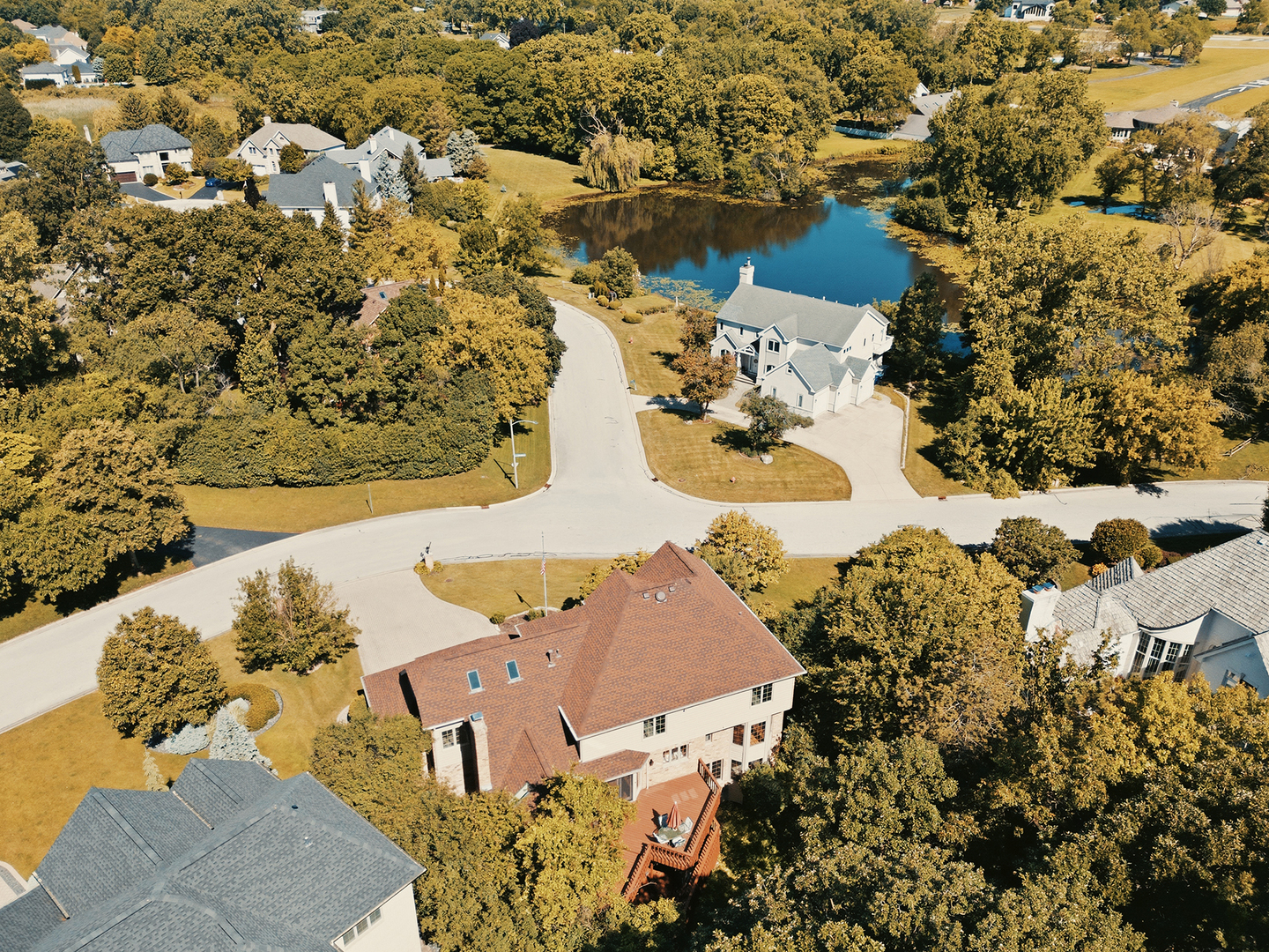8701 LAKE RIDGE Drive