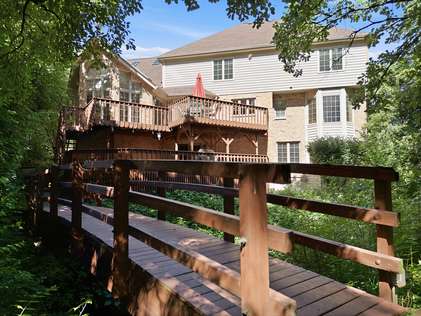 8701 LAKE RIDGE Drive