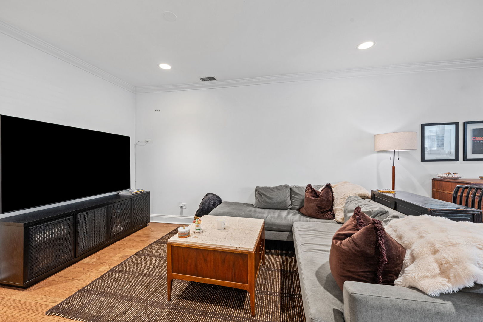 2216 N Sedgwick Street Unit: 1