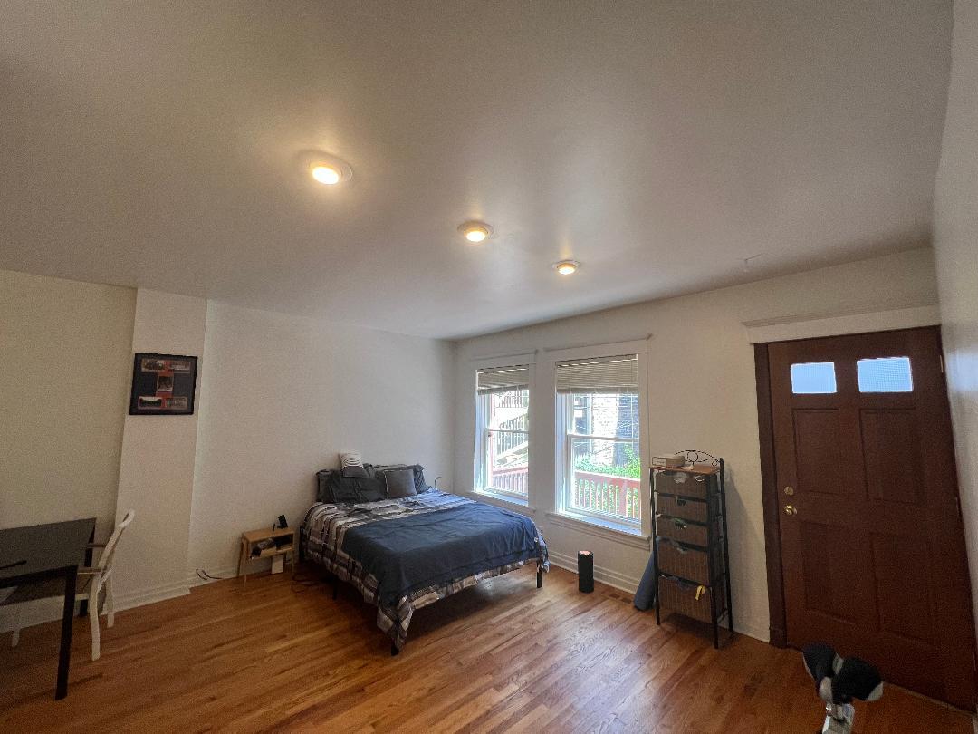 852 W Diversey Parkway Unit: 1R