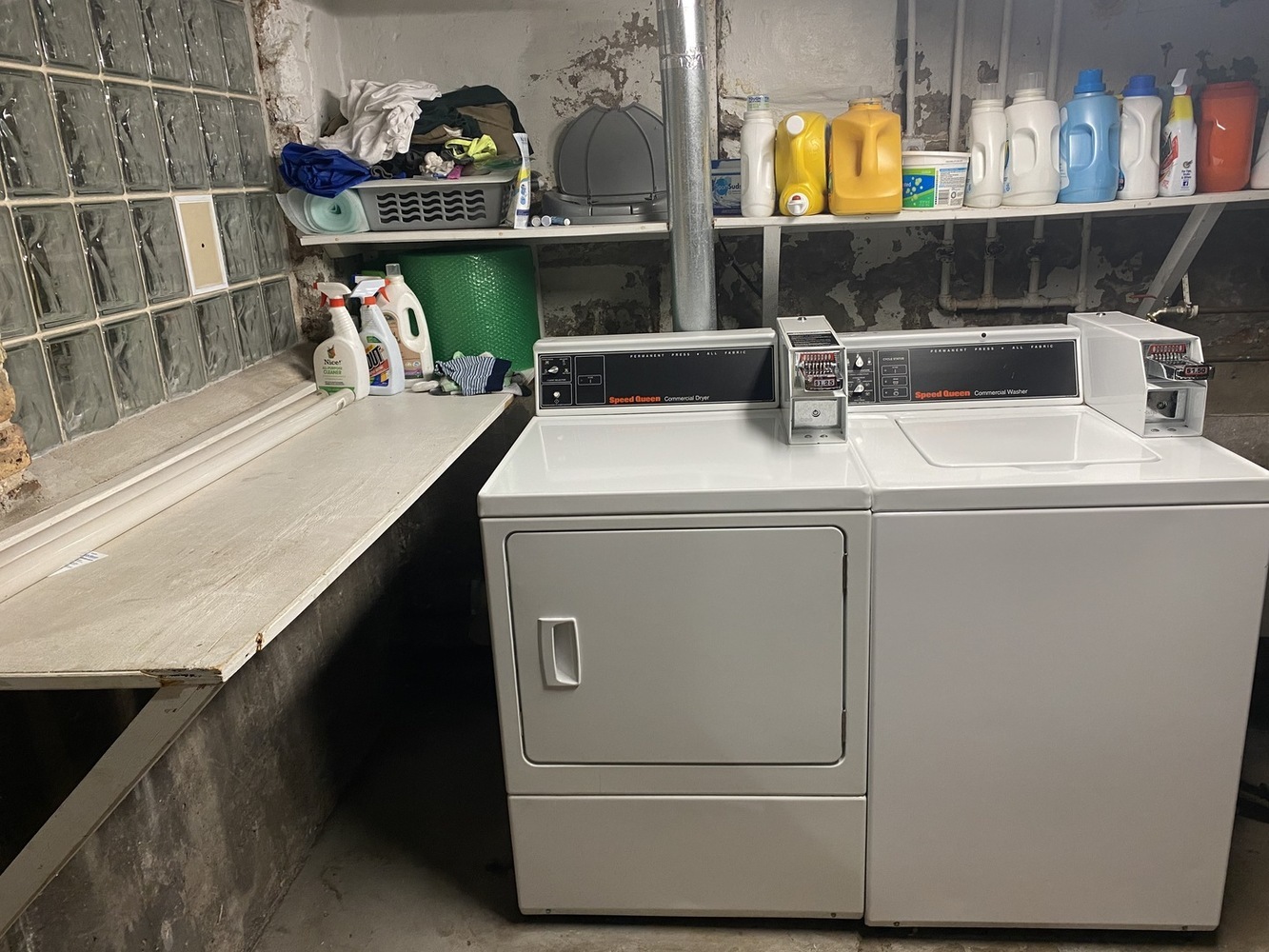852 W Diversey Parkway Unit: 1R