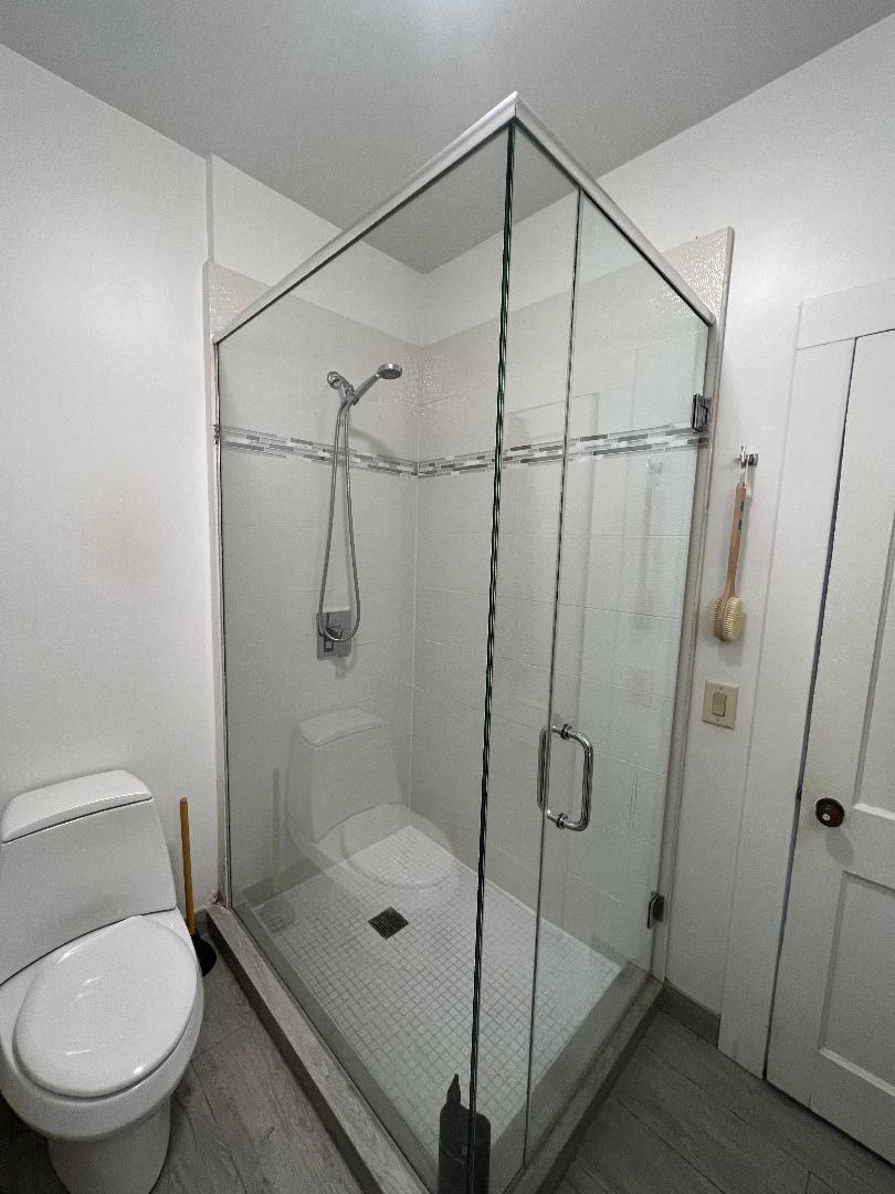 852 W Diversey Parkway Unit: 1R
