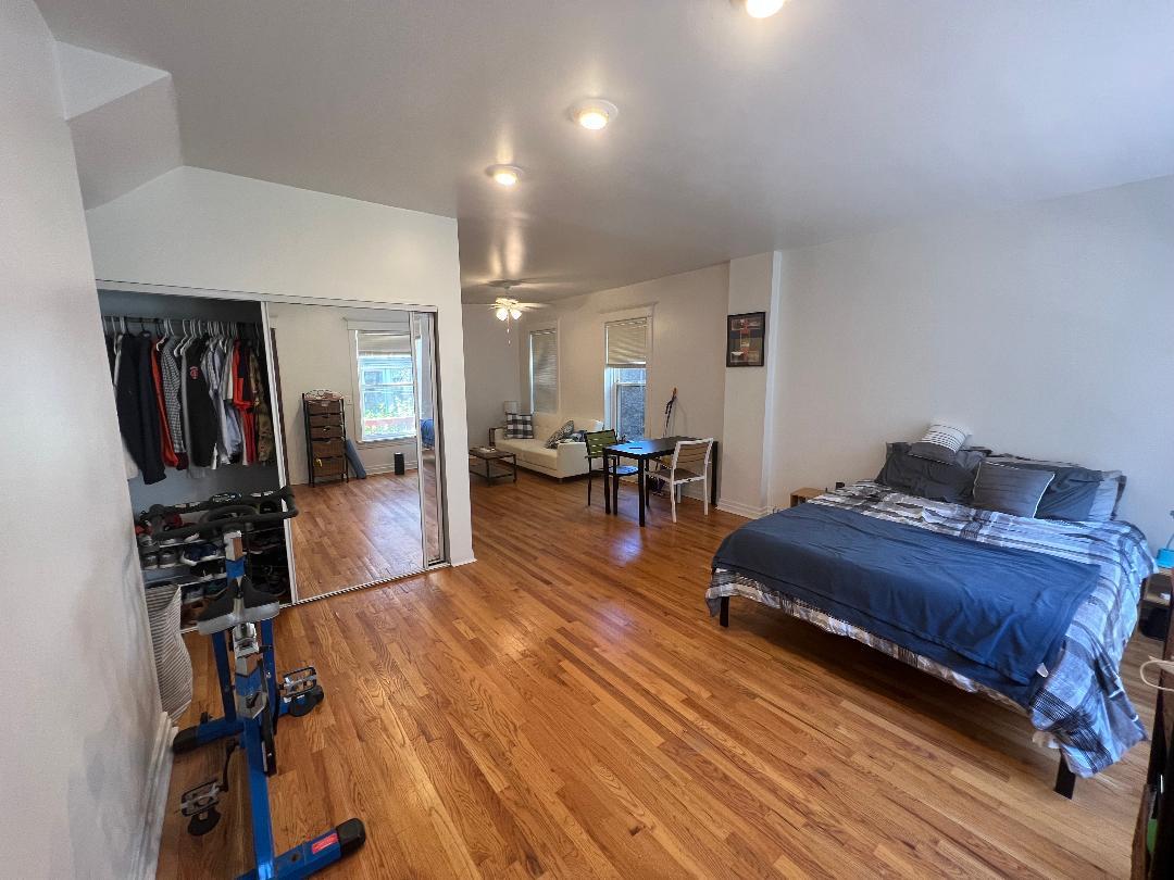 852 W Diversey Parkway Unit: 1R