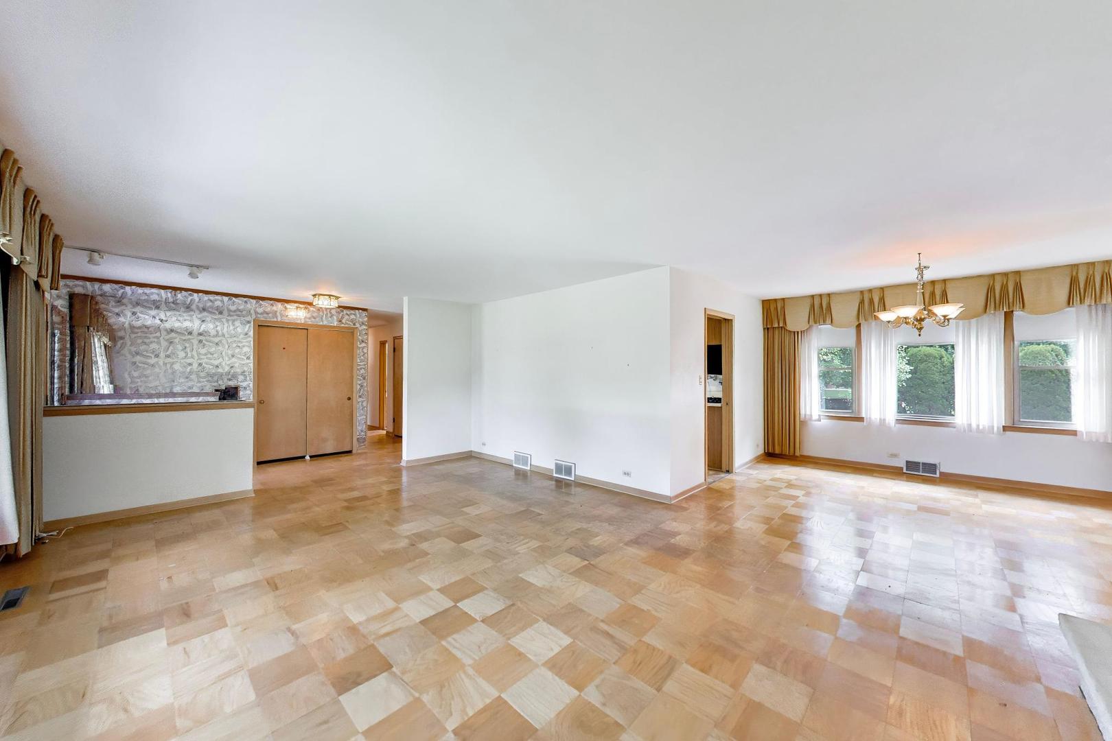 1015 Sherwood Drive