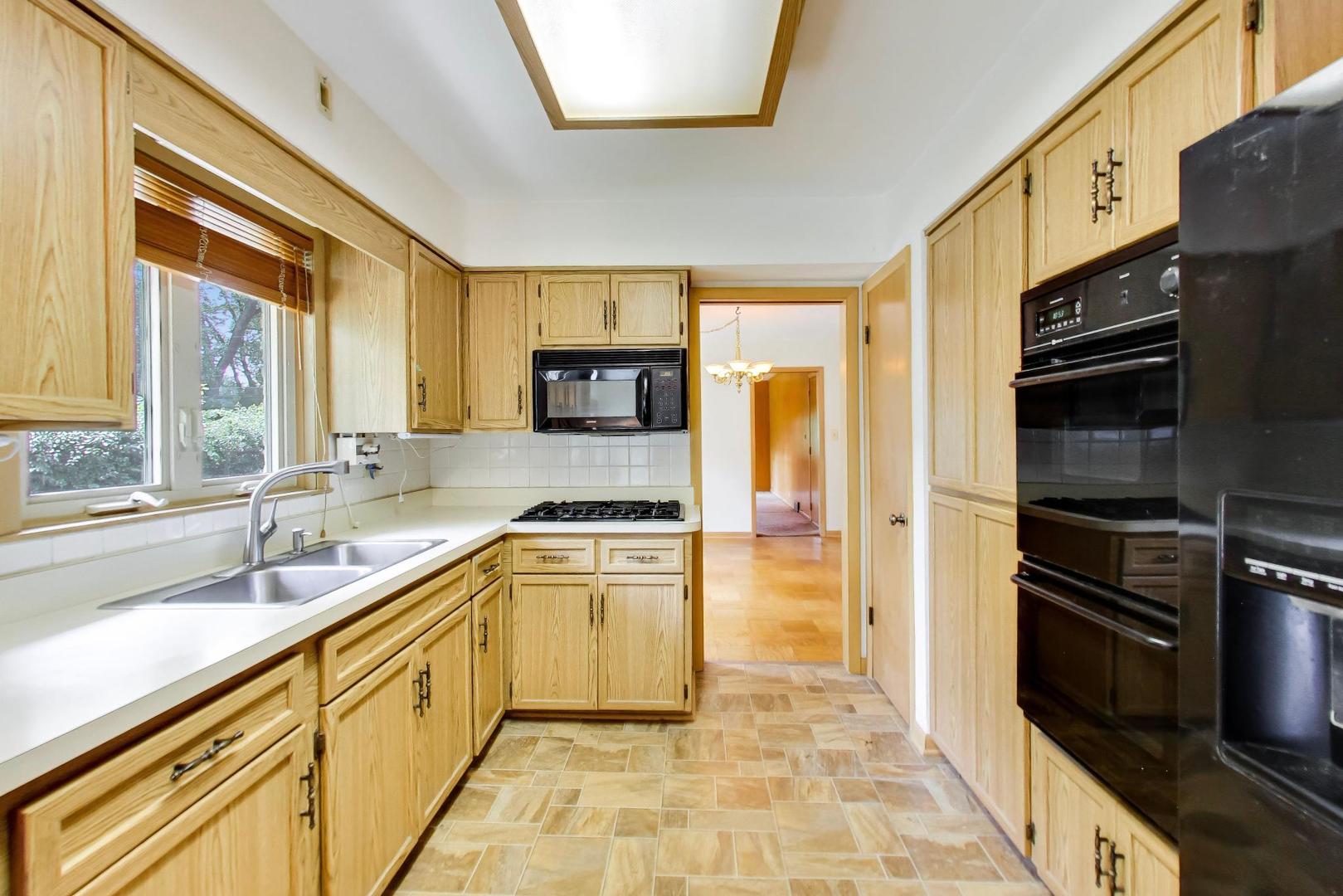 1015 Sherwood Drive