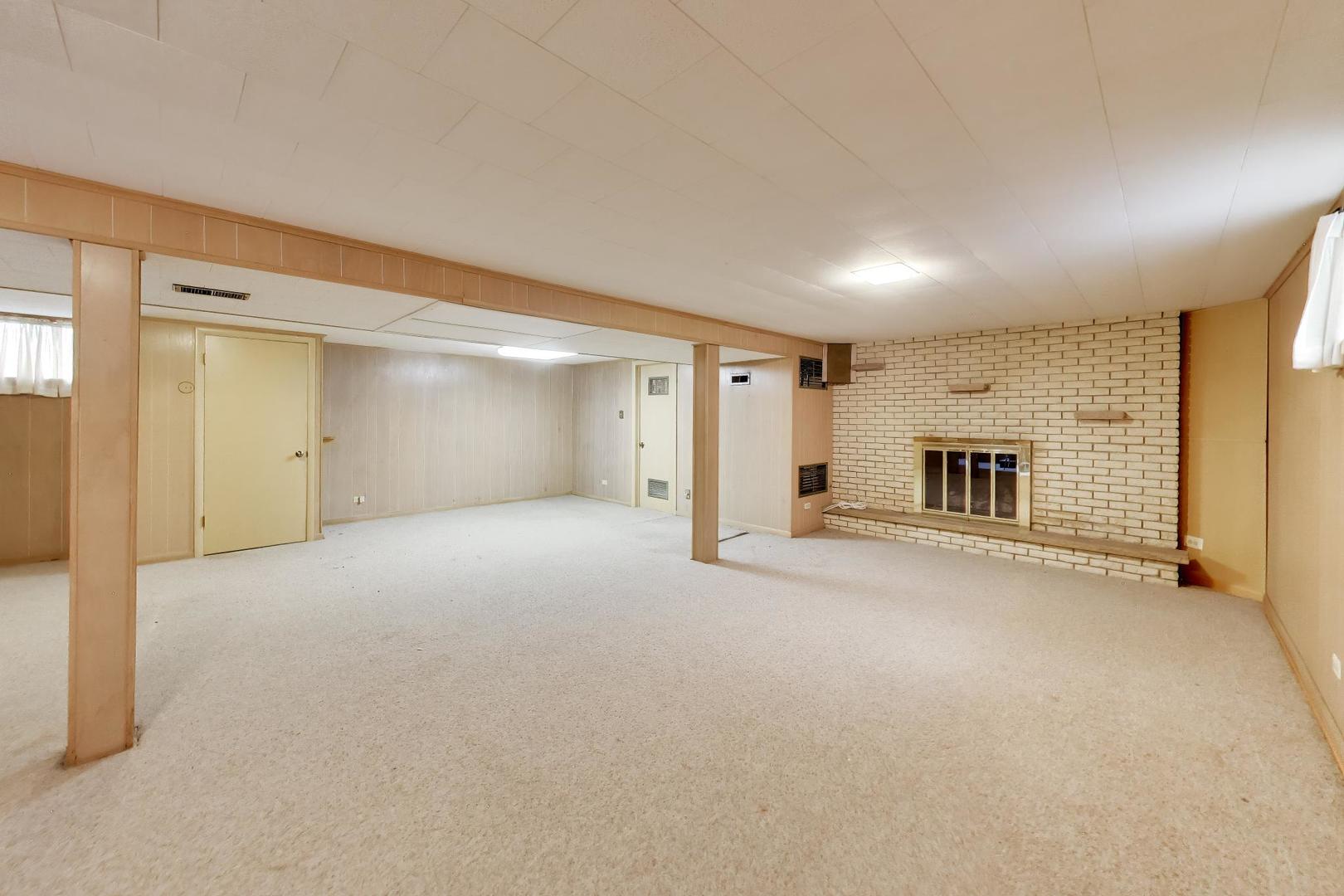 1015 Sherwood Drive