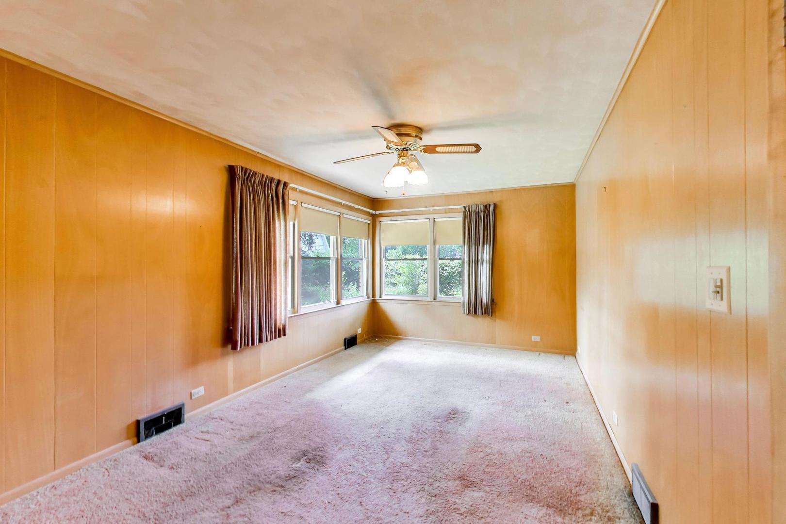 1015 Sherwood Drive