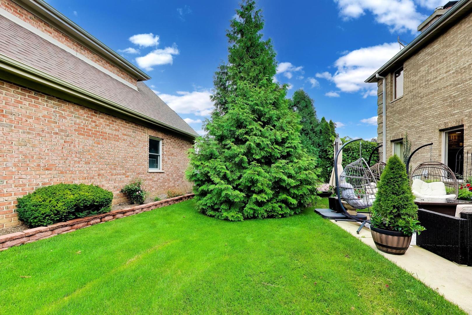 1110 BLUE HERON Way