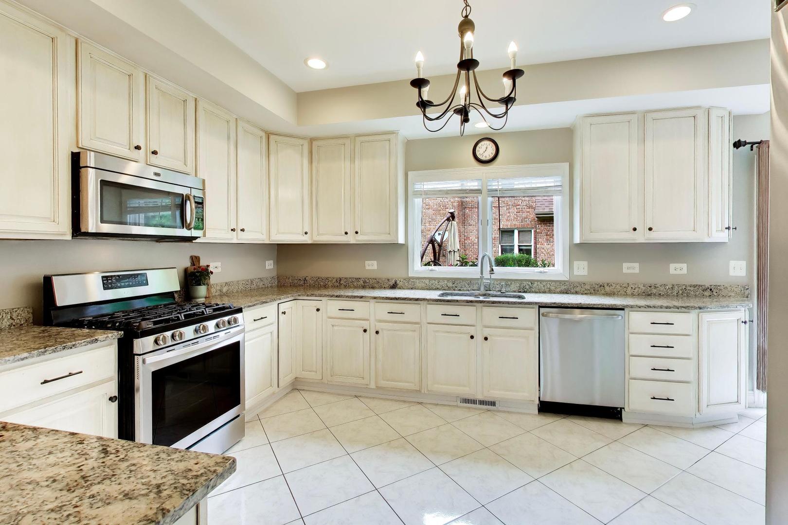 1110 BLUE HERON Way