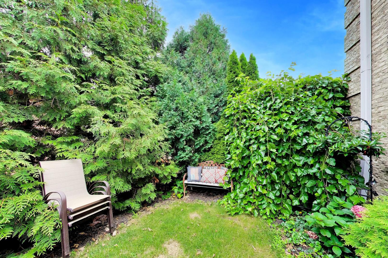 1110 BLUE HERON Way
