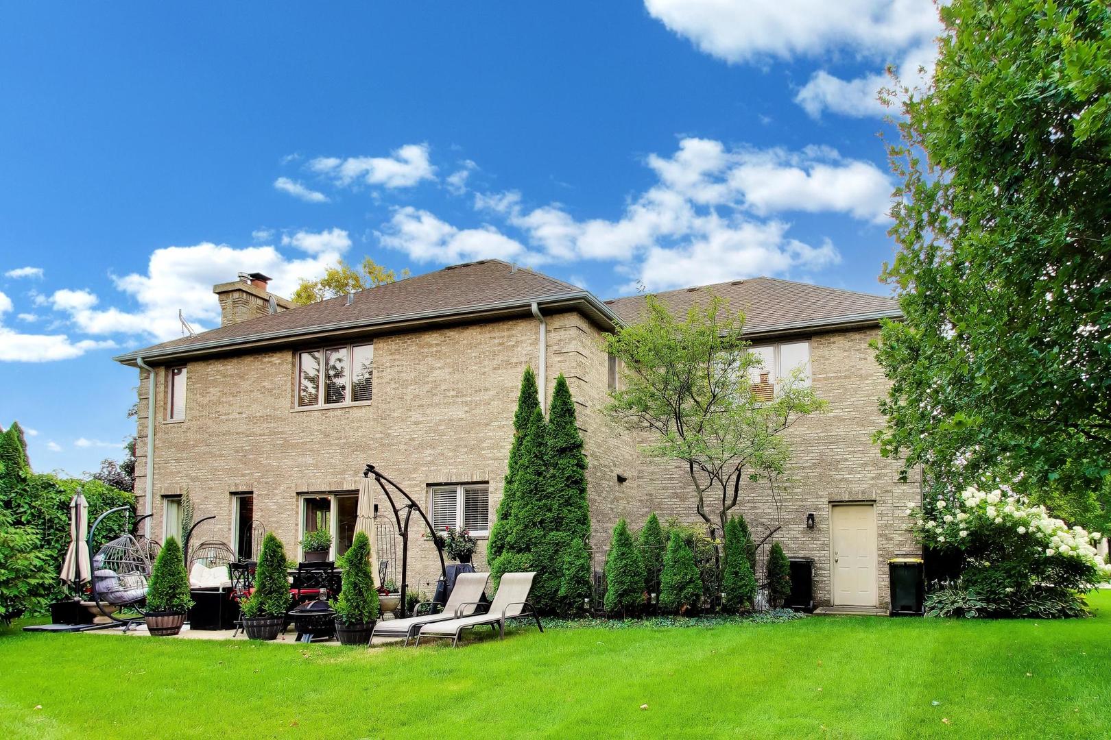 1110 BLUE HERON Way