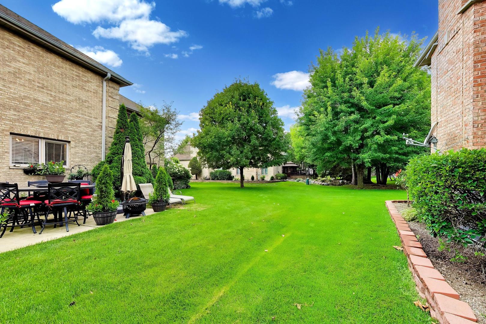 1110 BLUE HERON Way