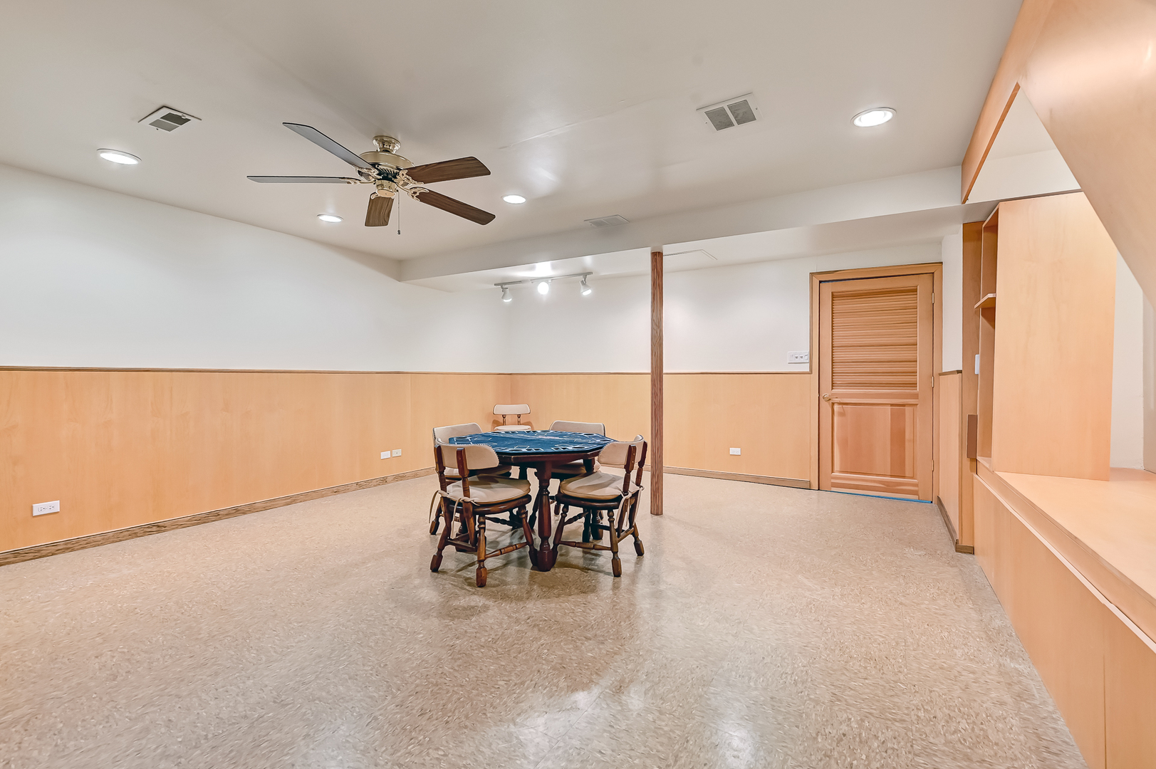 2S742 Avenue Cherbourg