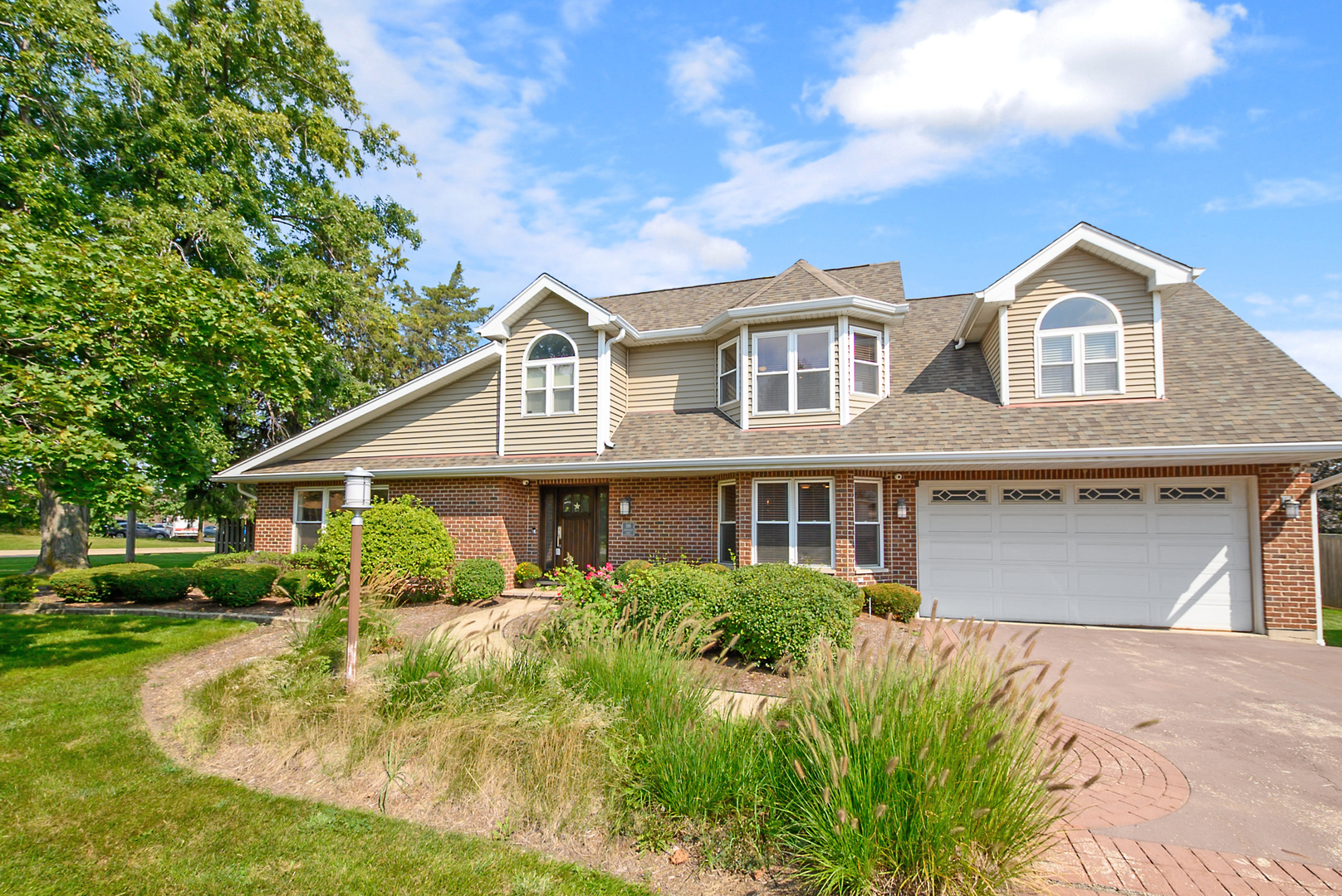 389 W Evergreen Lane
