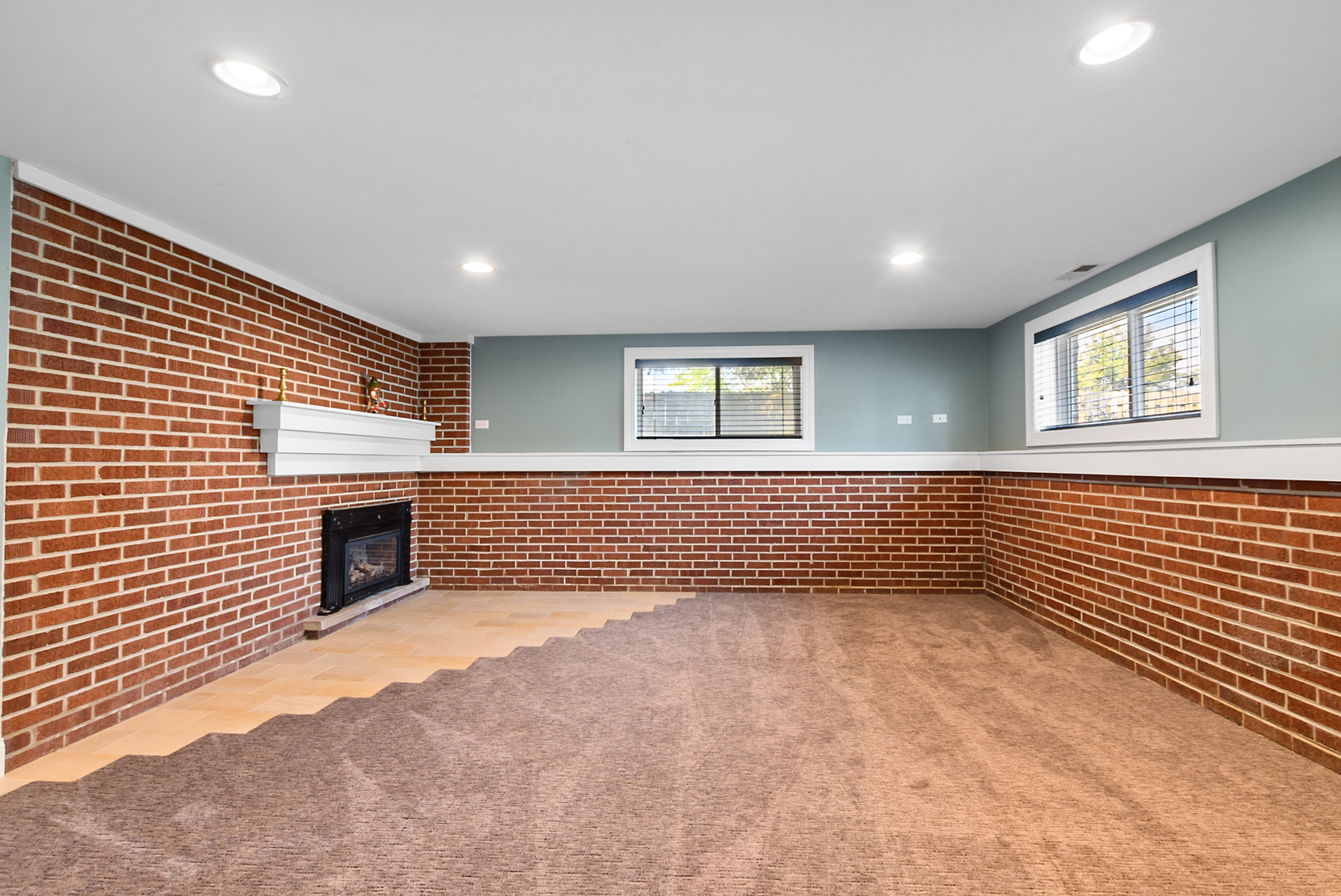 389 W Evergreen Lane