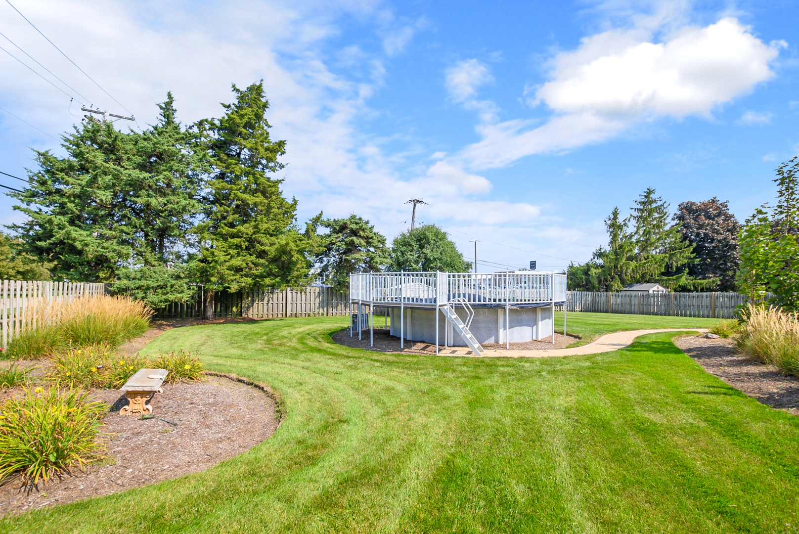 389 W Evergreen Lane