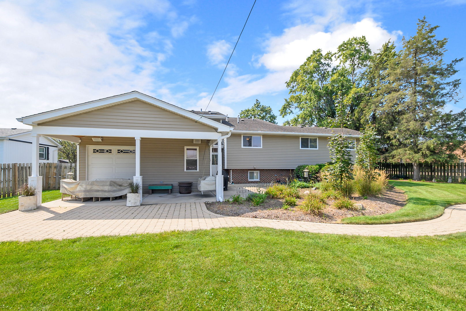 389 W Evergreen Lane