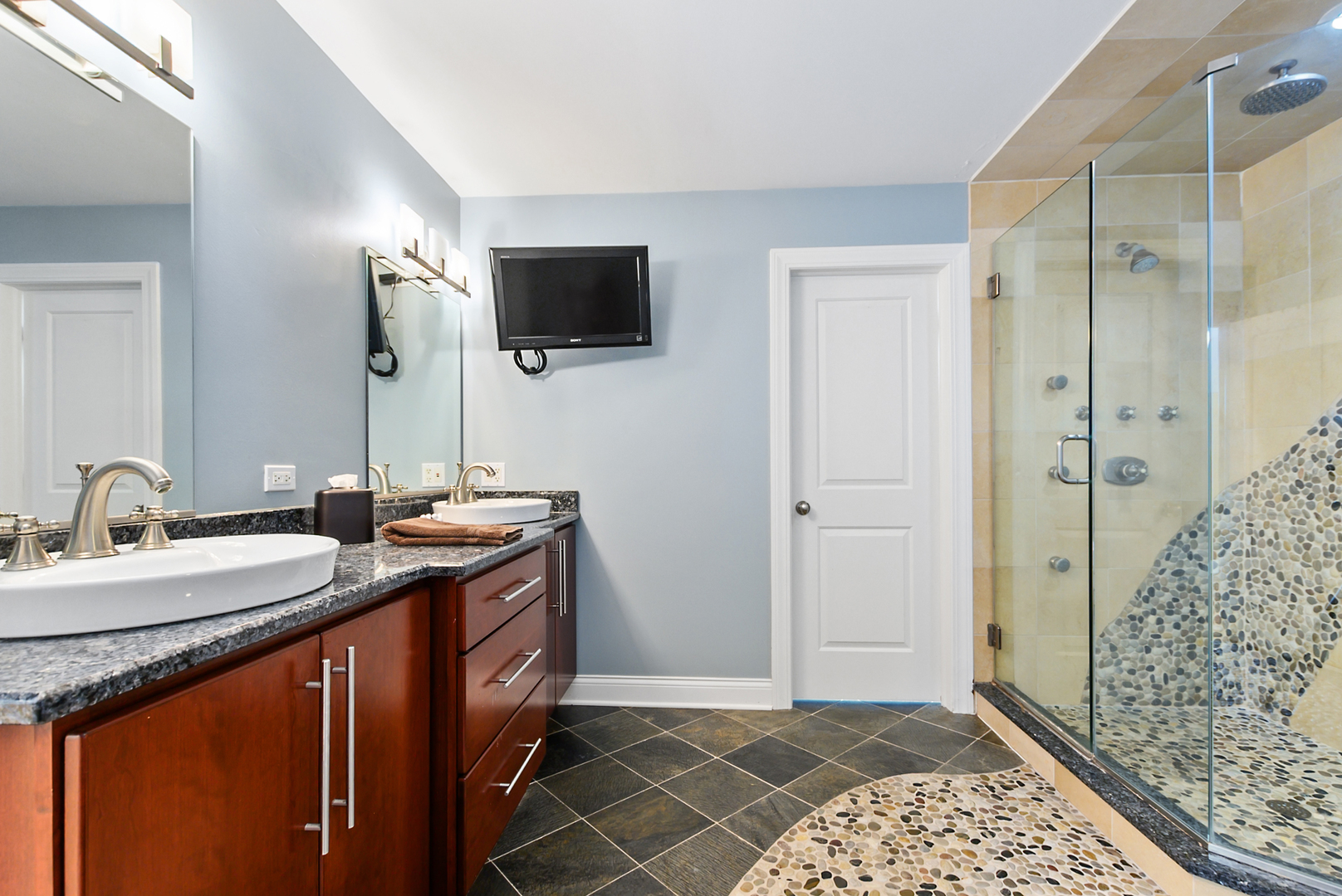 389 W Evergreen Lane