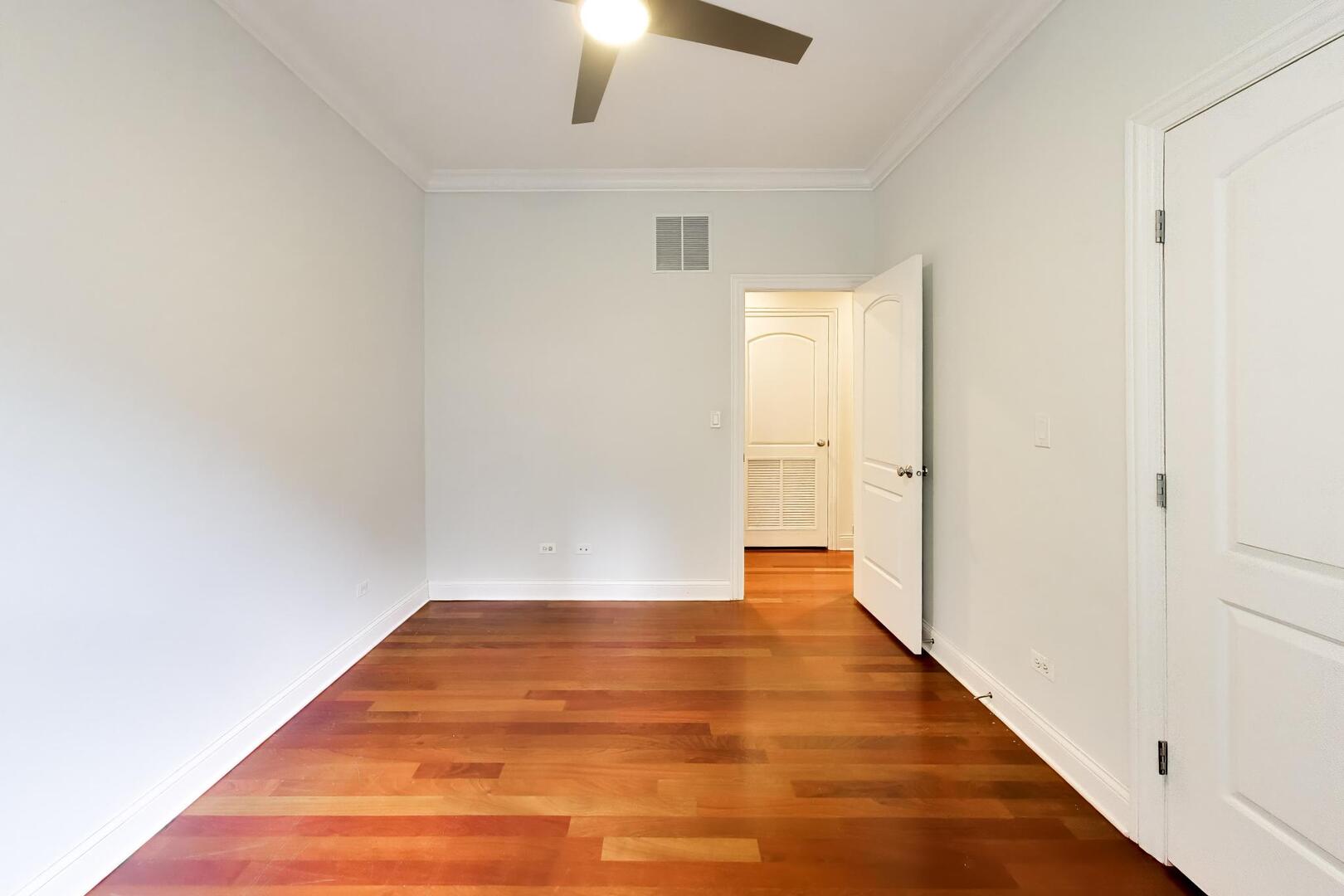 4309 N RICHMOND Street Unit: 2S
