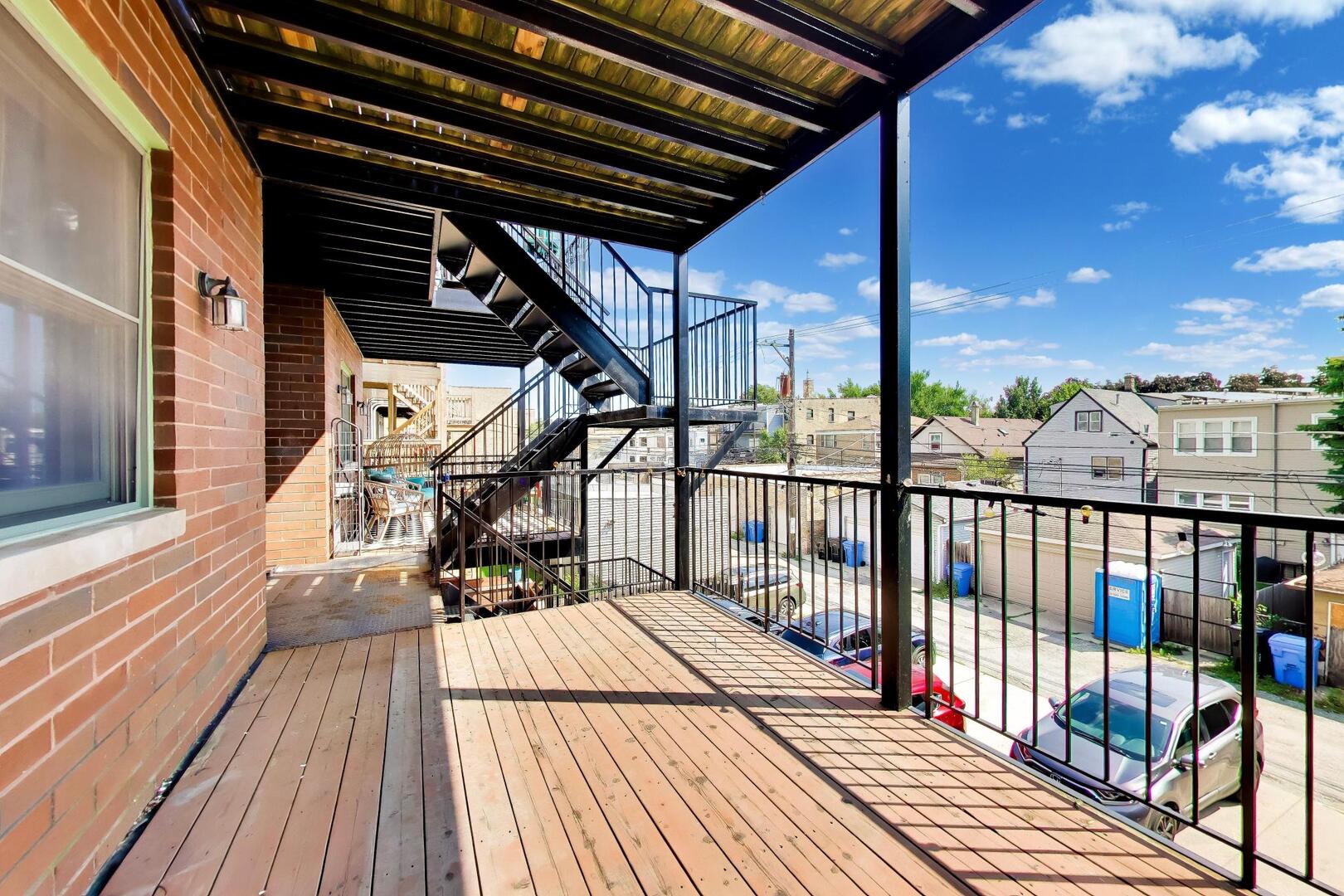4309 N RICHMOND Street Unit: 2S