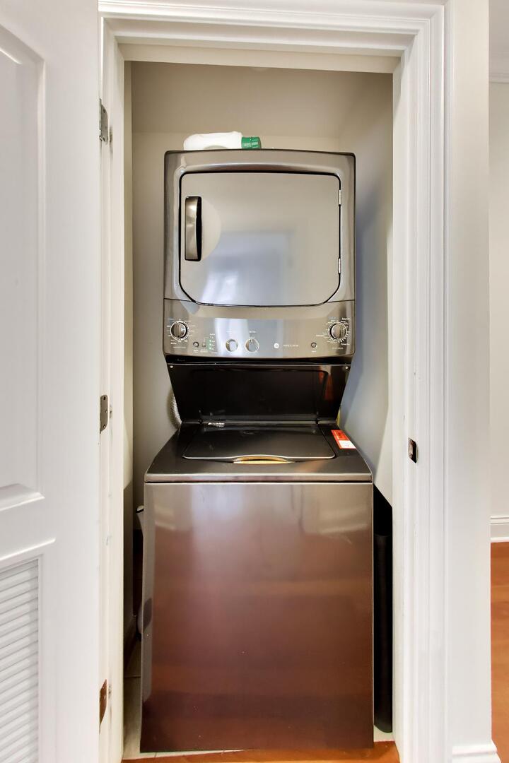4309 N RICHMOND Street Unit: 2S