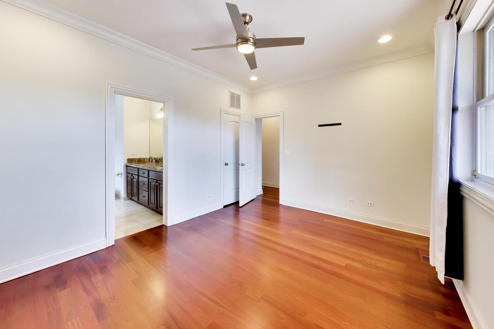 4309 N RICHMOND Street Unit: 2S