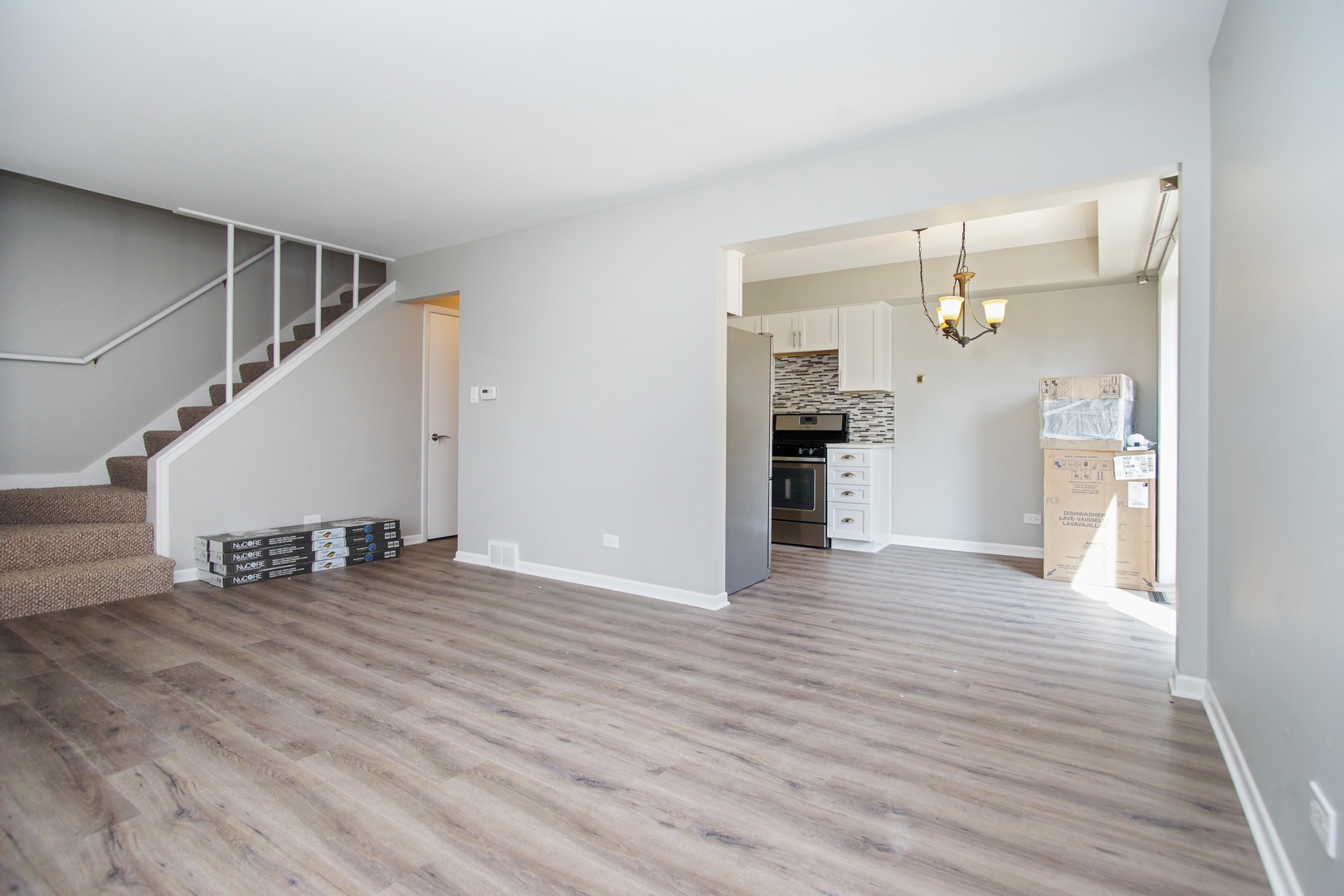1360 W Byron Avenue Unit: D