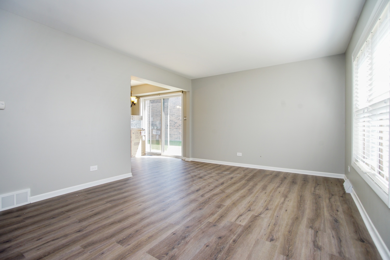 1360 W Byron Avenue Unit: D