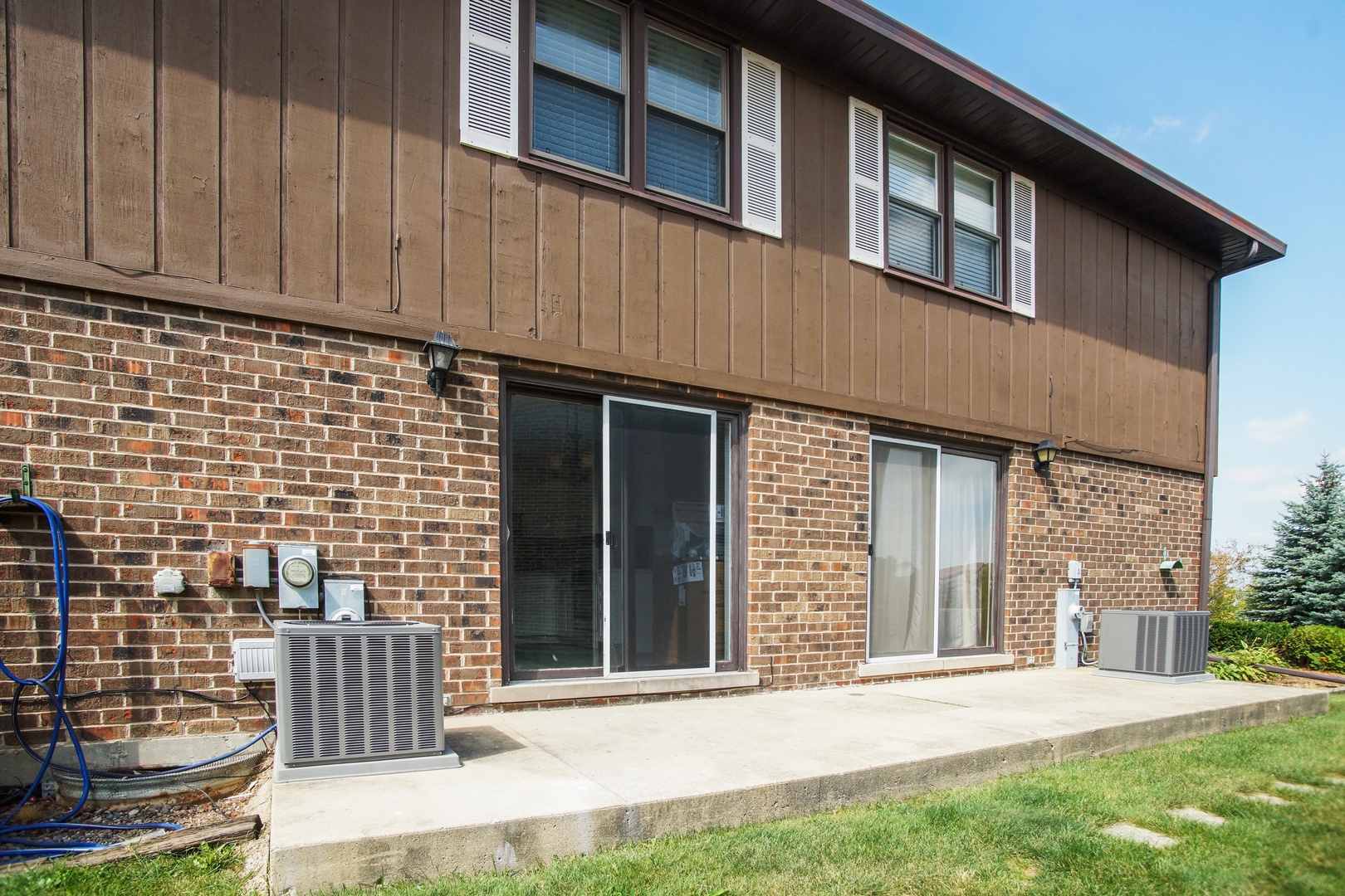 1360 W Byron Avenue Unit: D