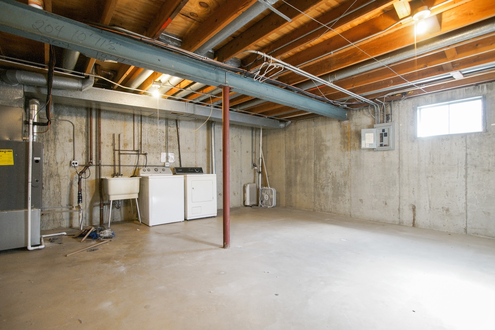 1360 W Byron Avenue Unit: D