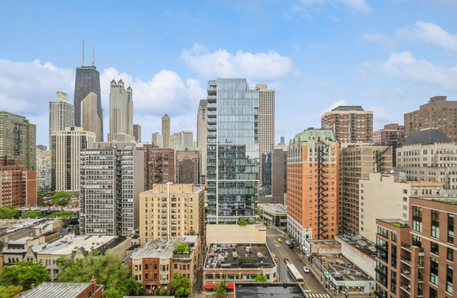 1 E Scott Street Unit: 1707