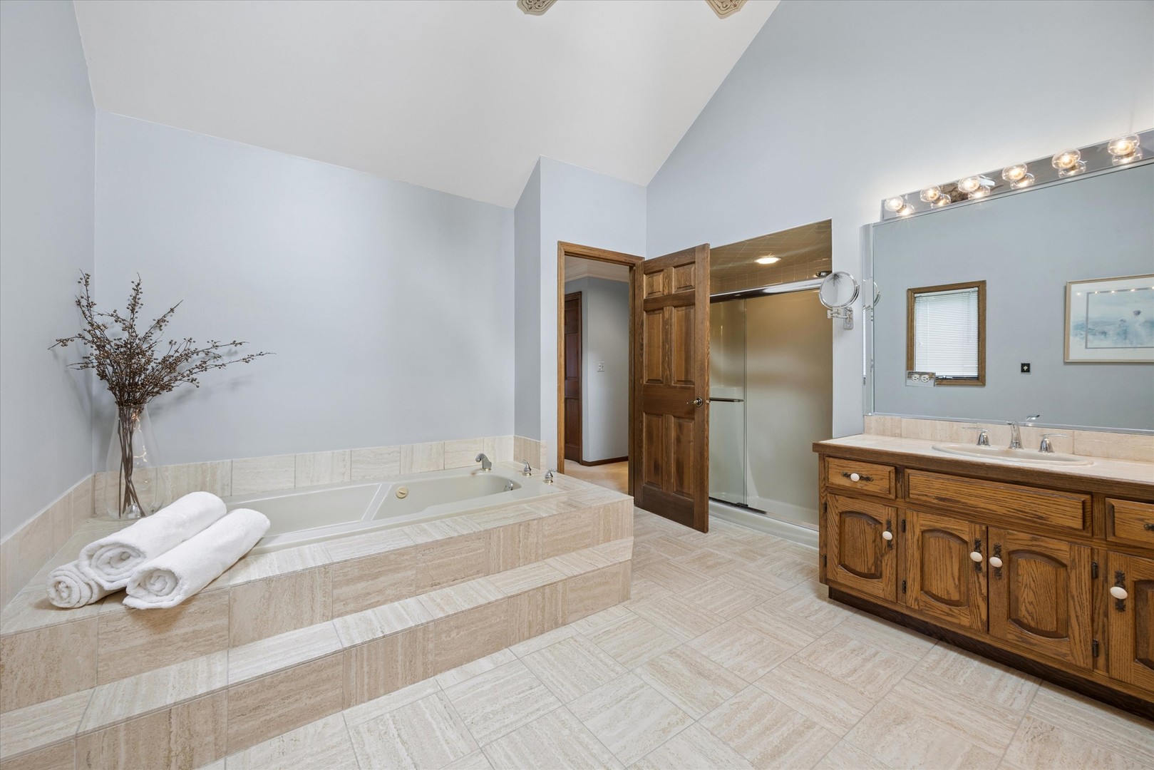 6001 Sedgley Court