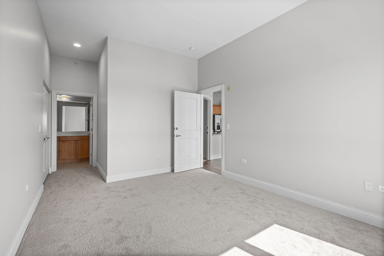 450 Village Center Drive Unit: 404