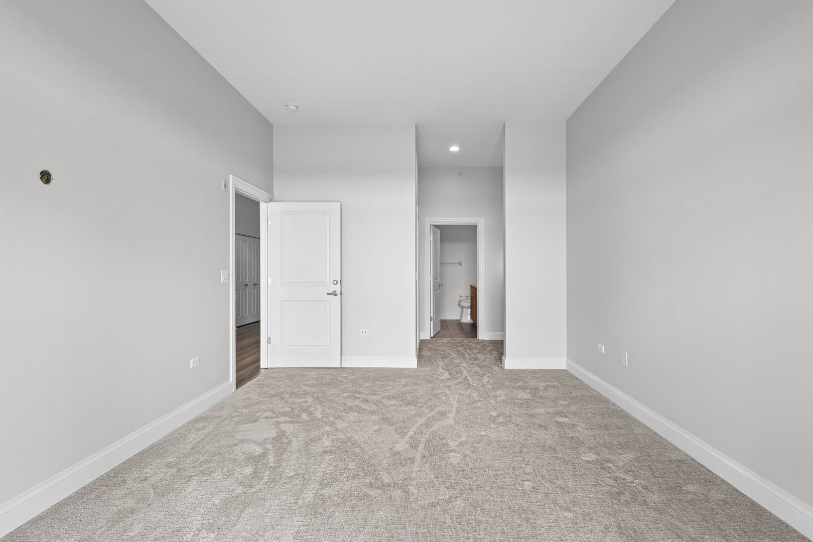 450 Village Center Drive Unit: 404