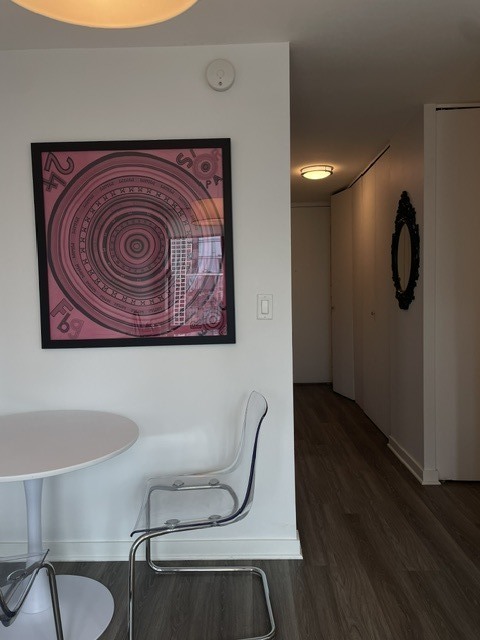 1 E Scott Street Unit: 2007