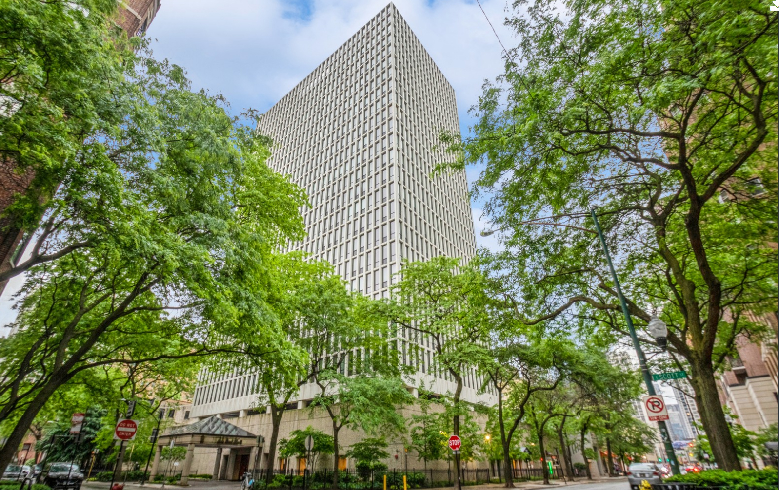 1 E Scott Street Unit: 2007