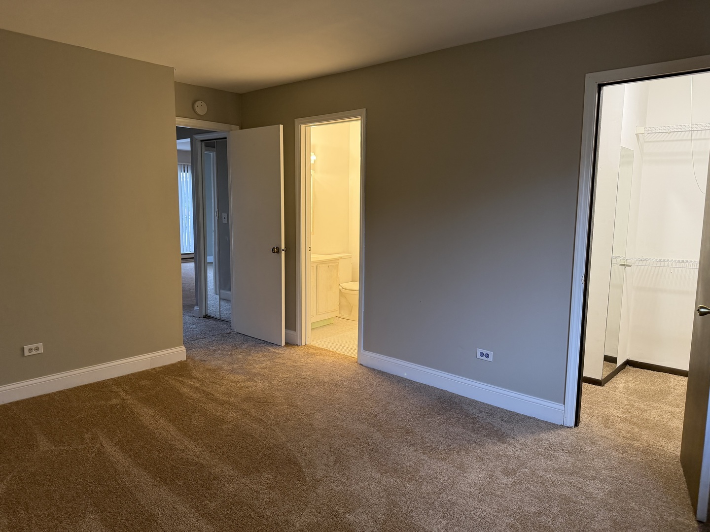 164 S Waters Edge Drive Unit: 201