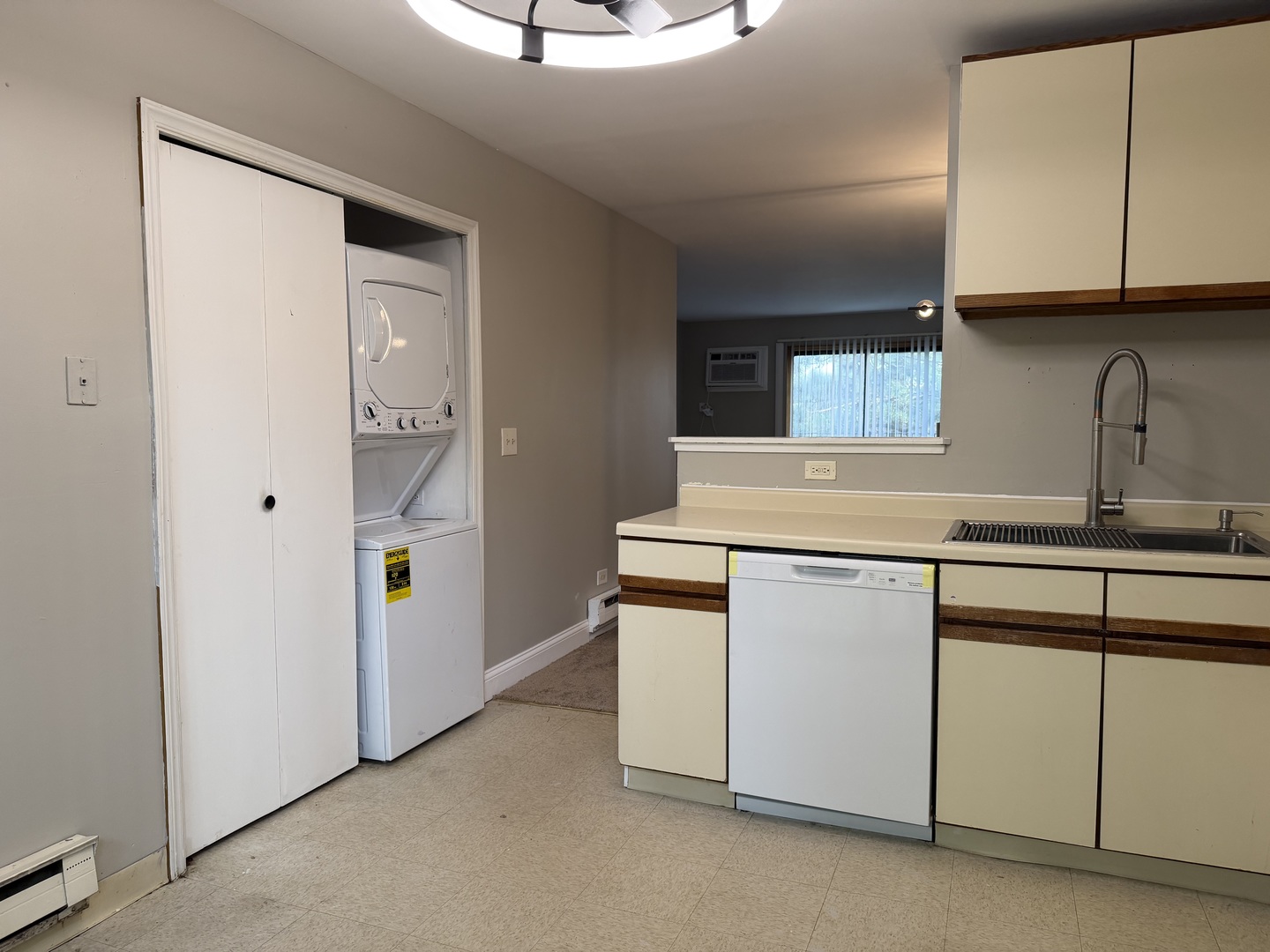 164 S Waters Edge Drive Unit: 201